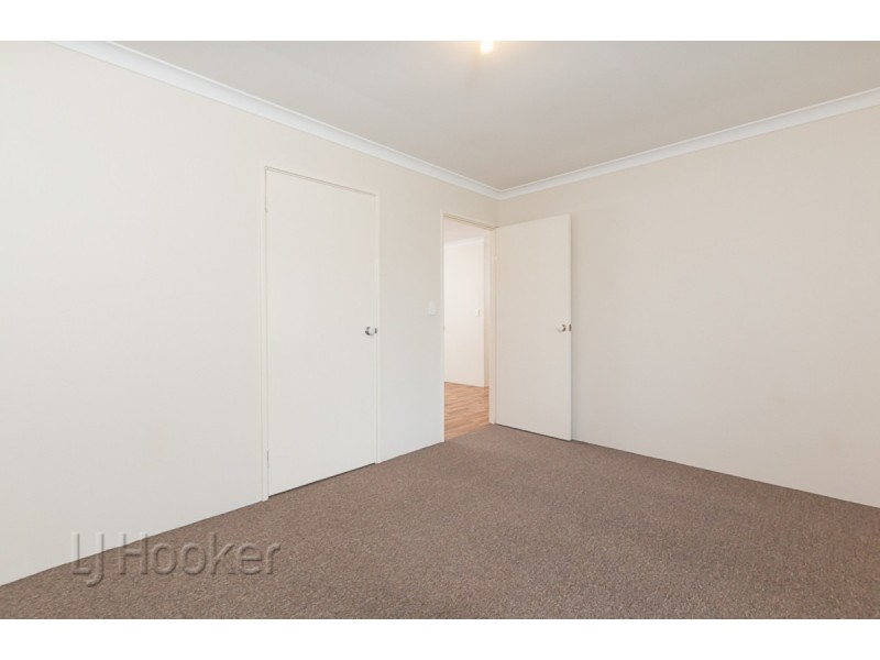 77 Parkland Drive, Warnbro WA 6169