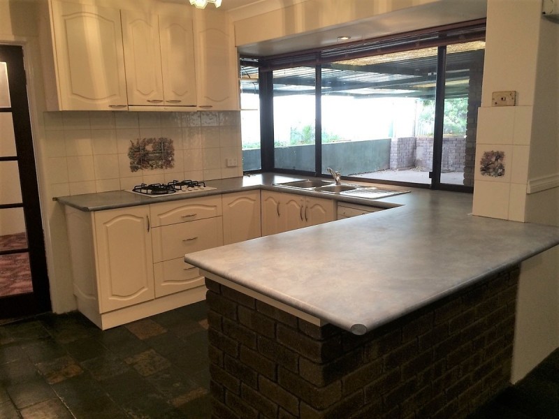 16 Kingsbridge Road, Warnbro WA 6169