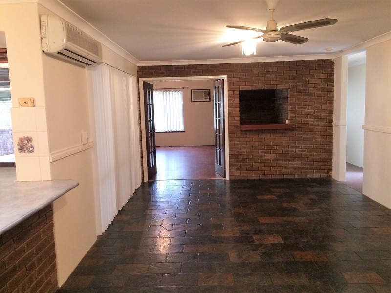 16 Kingsbridge Road, Warnbro WA 6169