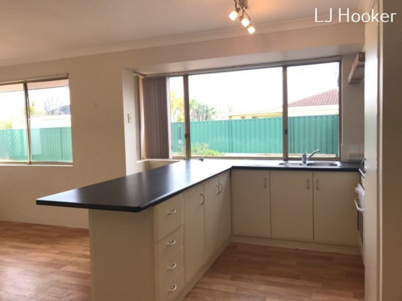 18 Castlerock Avenue, Waikiki WA 6169