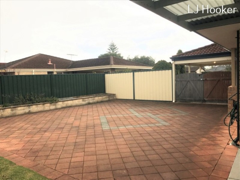 18 Castlerock Avenue, Waikiki WA 6169