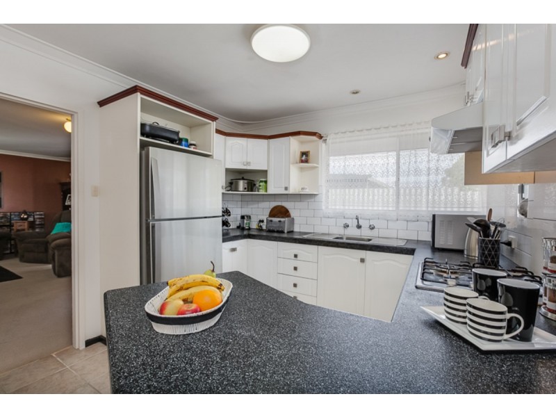 99 Unnaro Street, Hillman WA 6168