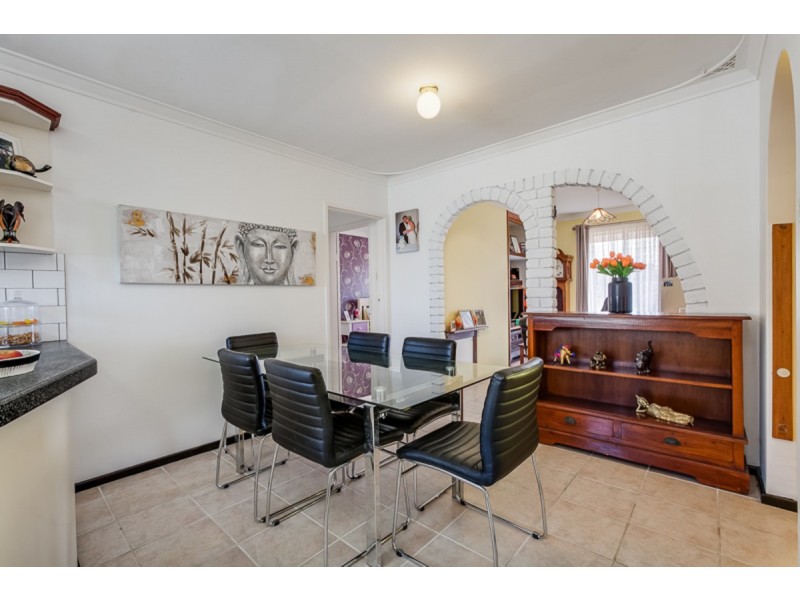99 Unnaro Street, Hillman WA 6168