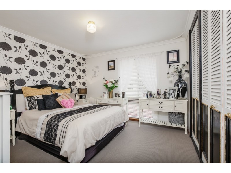 99 Unnaro Street, Hillman WA 6168