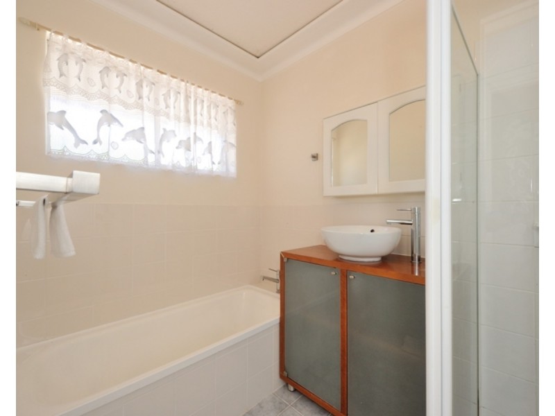 99 Unnaro Street, Hillman WA 6168