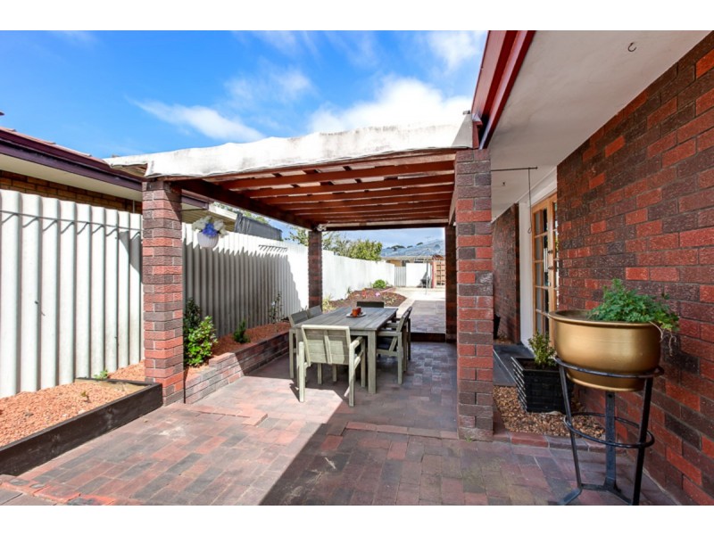 99 Unnaro Street, Hillman WA 6168