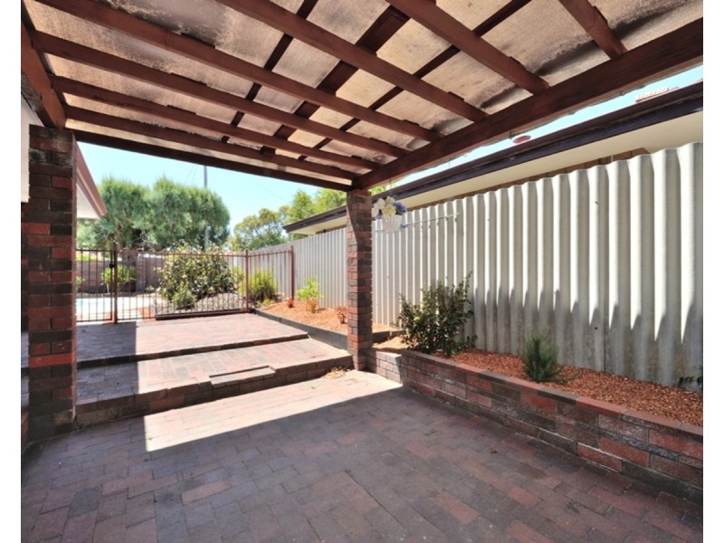 99 Unnaro Street, Hillman WA 6168