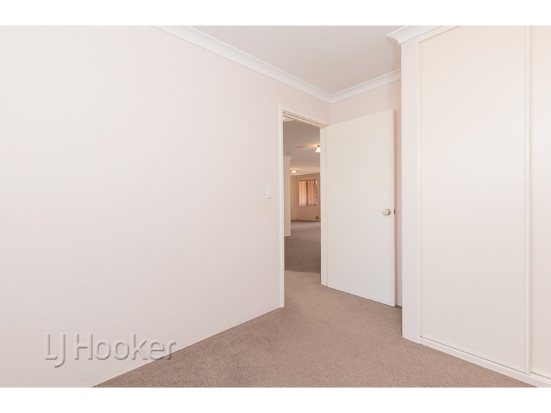 4 Santa Monica Boulevard, Waikiki WA 6169