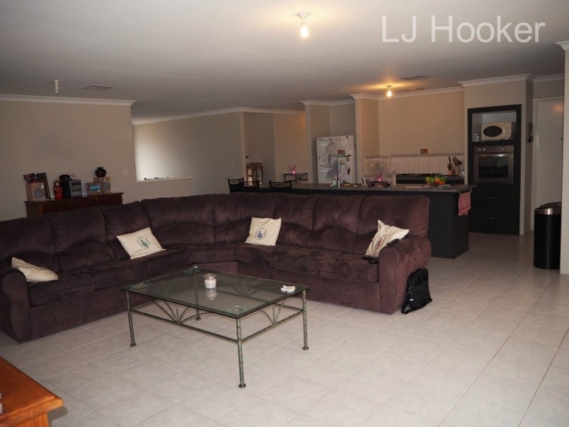 7 Plymouth Way, Waikiki WA 6169