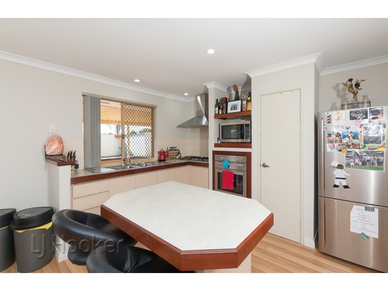 9 Caliso Court, Warnbro WA 6169