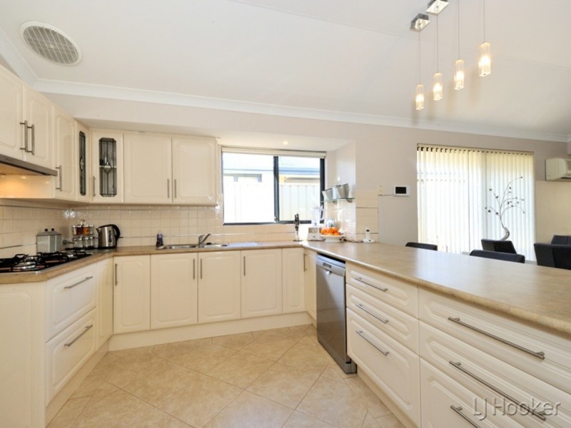 14 Hoskin Way, Baldivis WA 6171