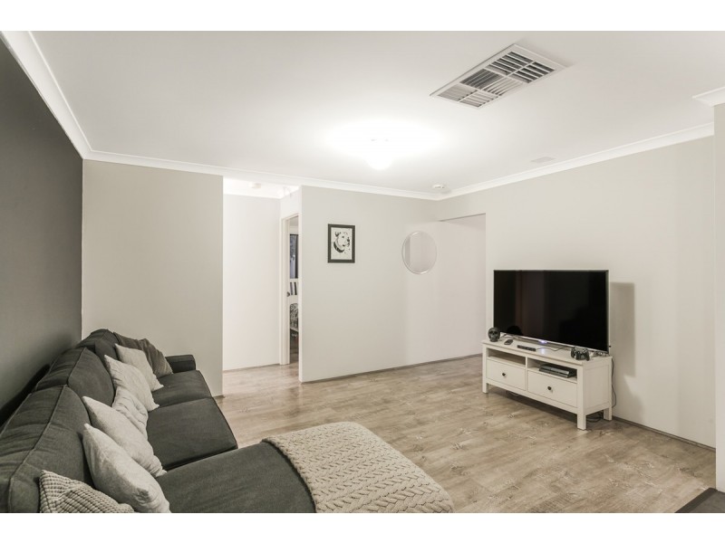 13 Armistice Way, Warnbro WA 6169