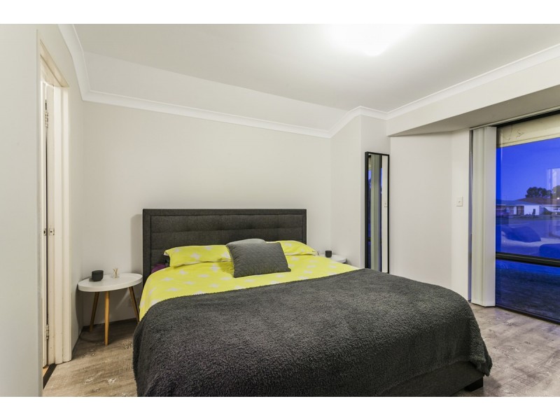 13 Armistice Way, Warnbro WA 6169