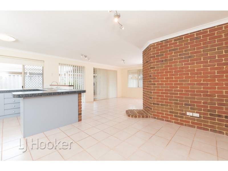 8 Stirling Close, Port Kennedy WA 6172