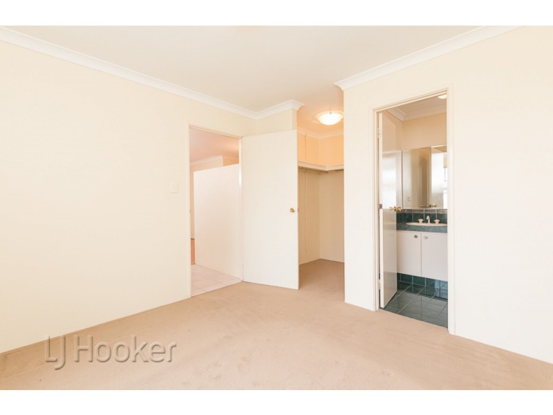 8 Stirling Close, Port Kennedy WA 6172
