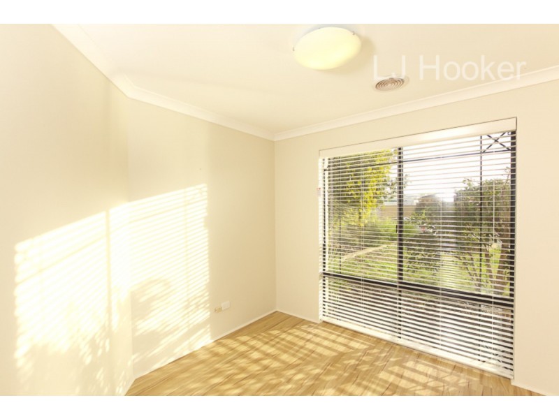 9 Montmarte Green, Port Kennedy WA 6172