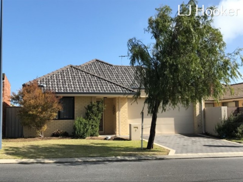 7 D’arcole Turn, Secret Harbour WA 6173