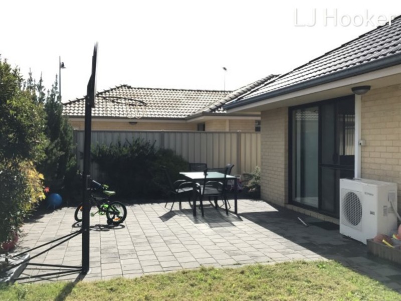 7 D’arcole Turn, Secret Harbour WA 6173