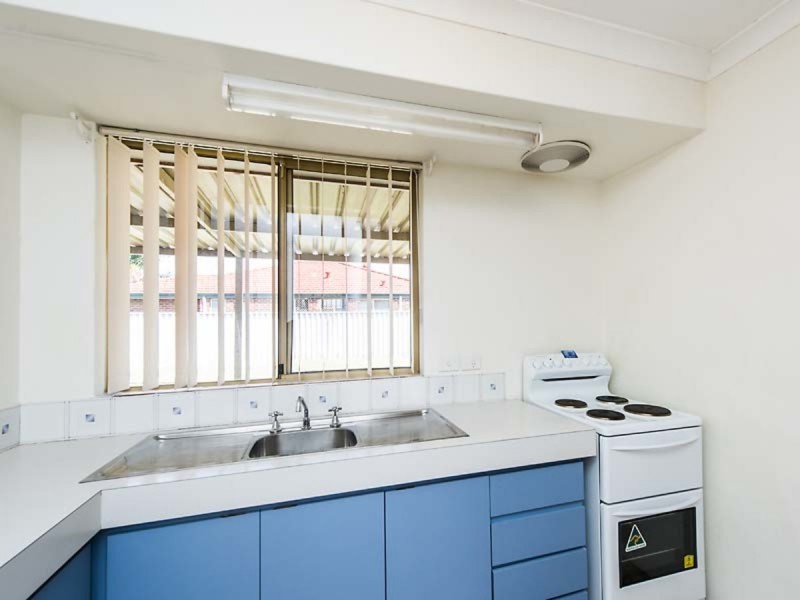 14 McLean Street, Rockingham WA 6168