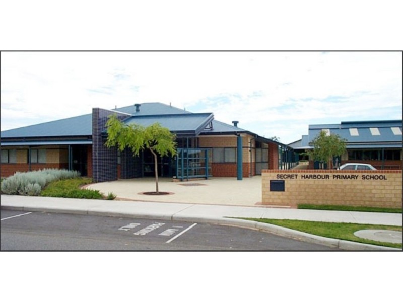 12 Jims Crescent, Secret Harbour WA 6173