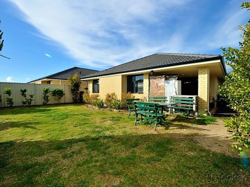 17 Mariposa Boulevard, Secret Harbour WA 6173