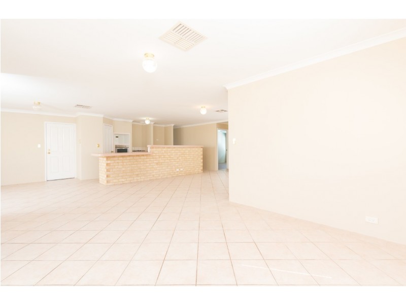 4 Glenelg Close, Warnbro WA 6169