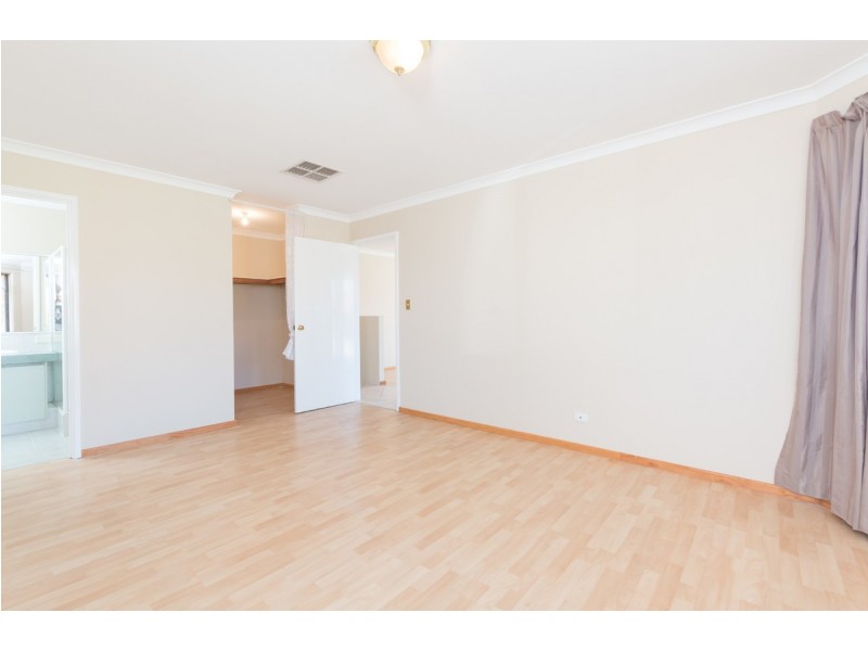 4 Glenelg Close, Warnbro WA 6169