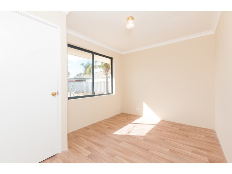 4 Glenelg Close, Warnbro WA 6169