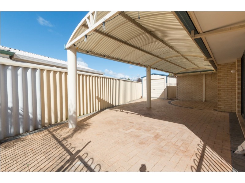 4 Glenelg Close, Warnbro WA 6169