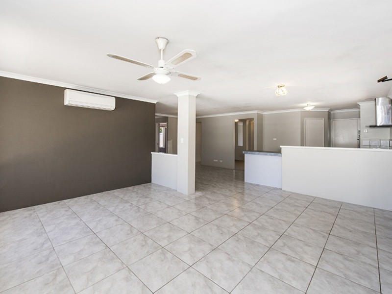 4 Raven Lane, Warnbro WA 6169
