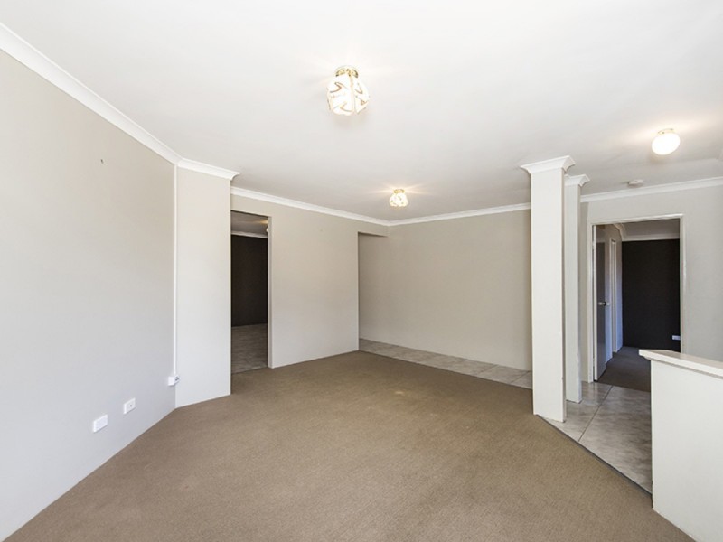 4 Raven Lane, Warnbro WA 6169