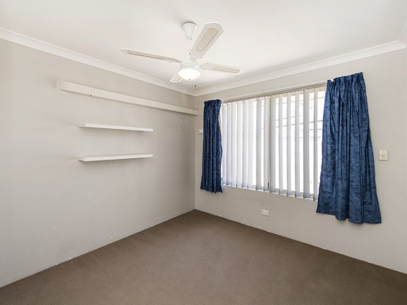 4 Raven Lane, Warnbro WA 6169
