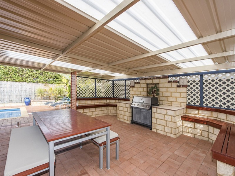 12 Boyle Avenue, Rockingham WA 6168