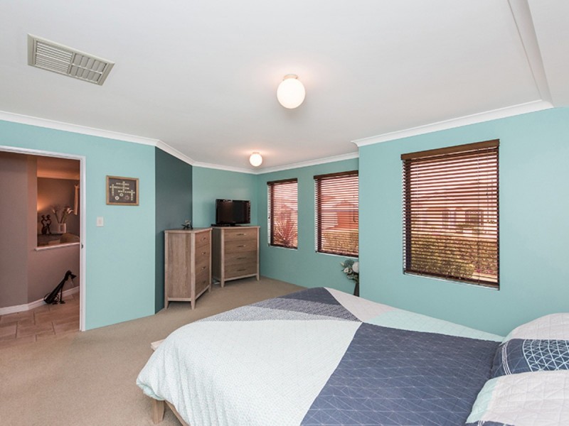 12 Boyle Avenue, Rockingham WA 6168