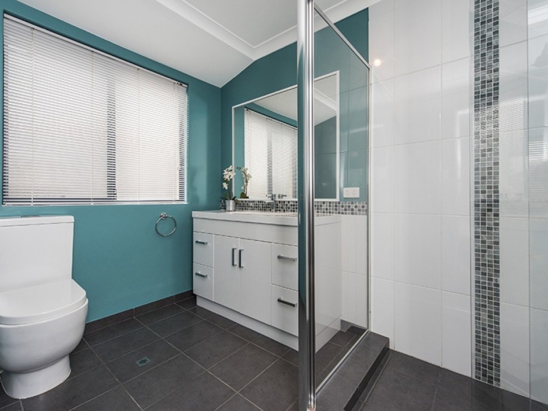 12 Boyle Avenue, Rockingham WA 6168