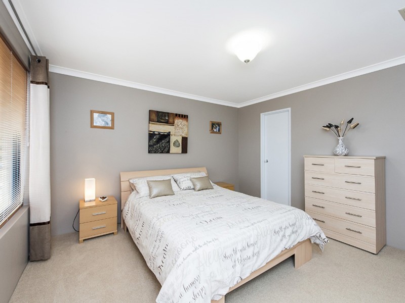 12 Boyle Avenue, Rockingham WA 6168