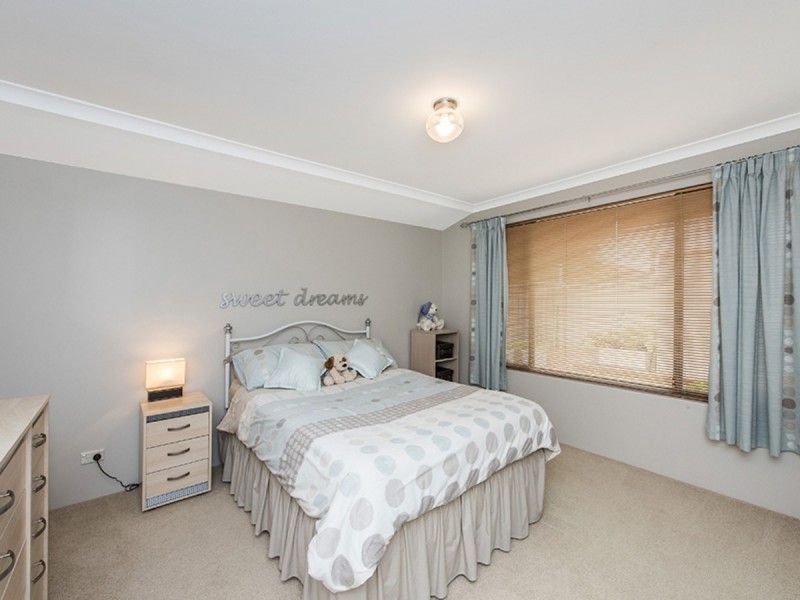 12 Boyle Avenue, Rockingham WA 6168