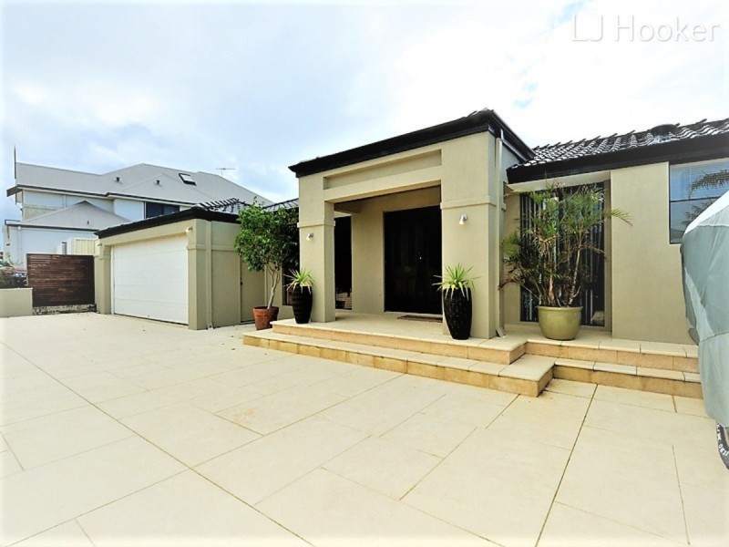 1 Rochefort Retreat, Port Kennedy WA 6172
