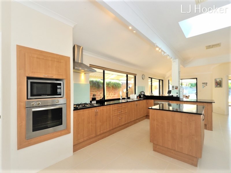 1 Rochefort Retreat, Port Kennedy WA 6172