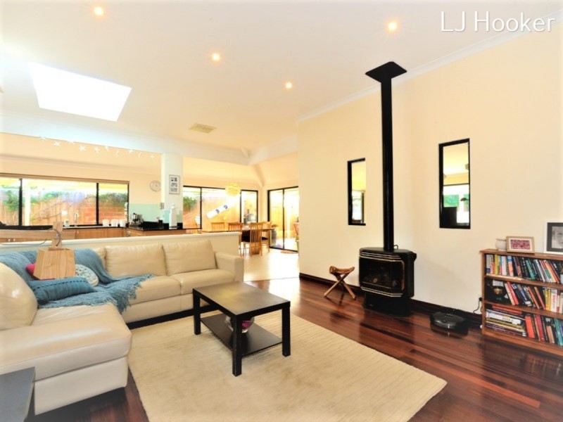 1 Rochefort Retreat, Port Kennedy WA 6172