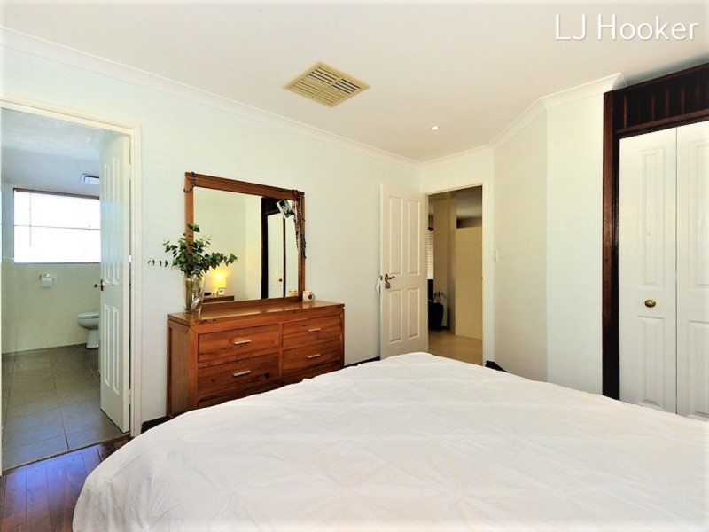 1 Rochefort Retreat, Port Kennedy WA 6172