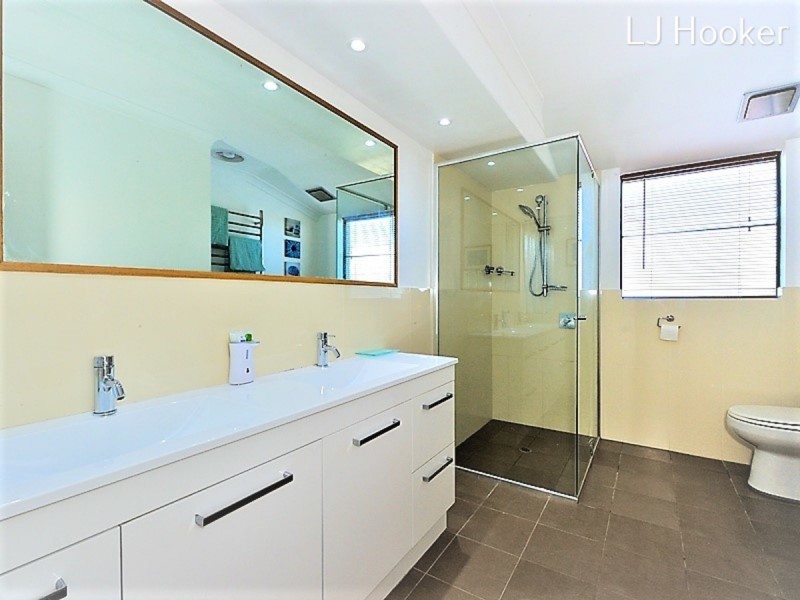 1 Rochefort Retreat, Port Kennedy WA 6172