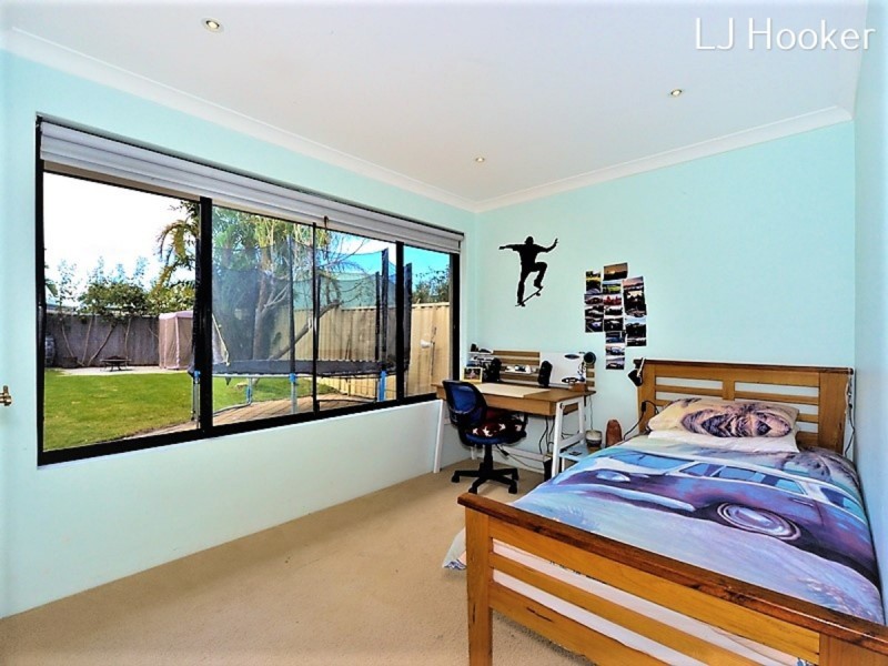 1 Rochefort Retreat, Port Kennedy WA 6172