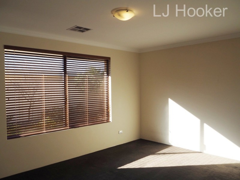 10 Harvest Chase, Madora Bay WA 6210