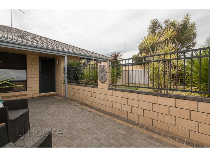 8 Chatsworth Drive, Erskine WA 6210