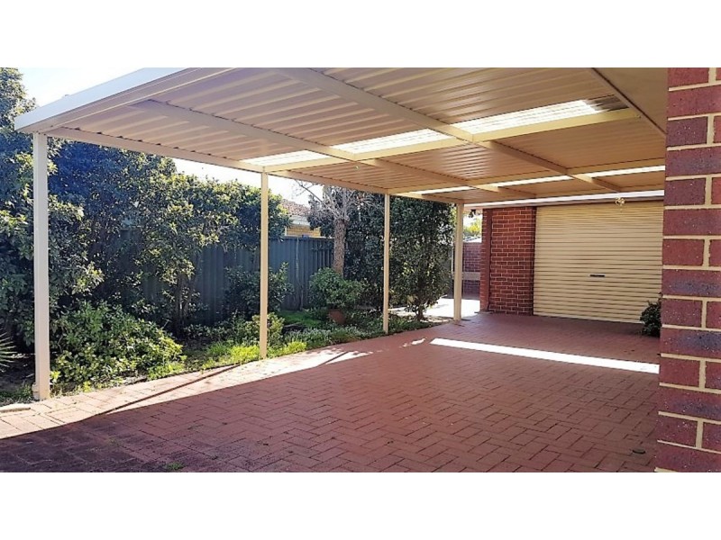 42 The Avenue, Warnbro WA 6169