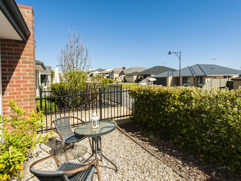 5/2 Pemberton Boulevard, Baldivis WA 6171