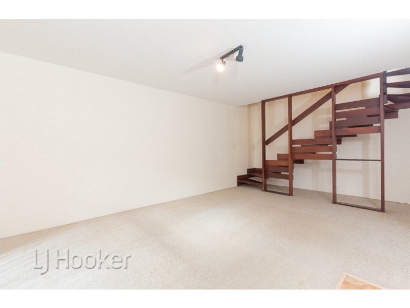 19/13 Merope Close, Rockingham WA 6168