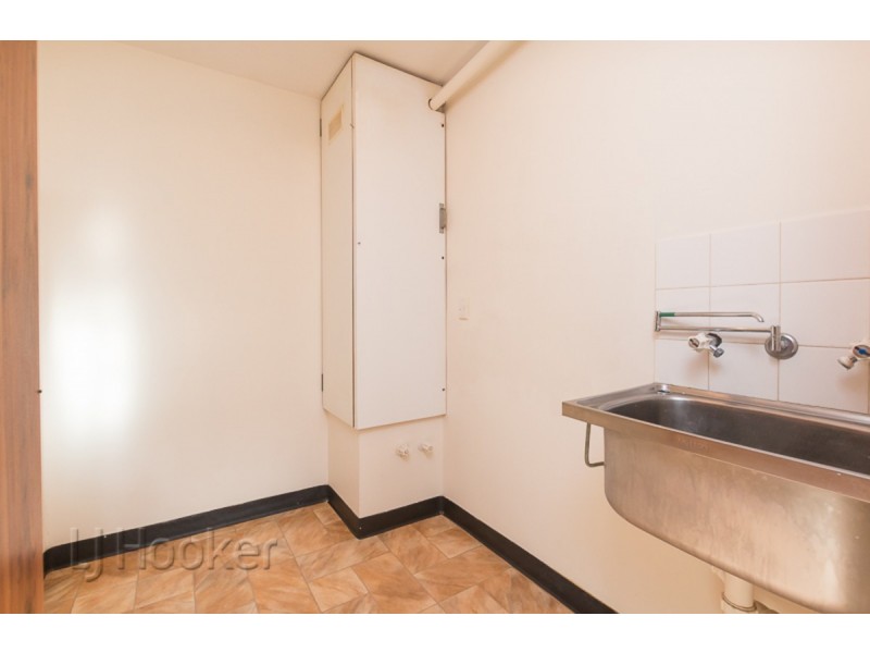 19/13 Merope Close, Rockingham WA 6168