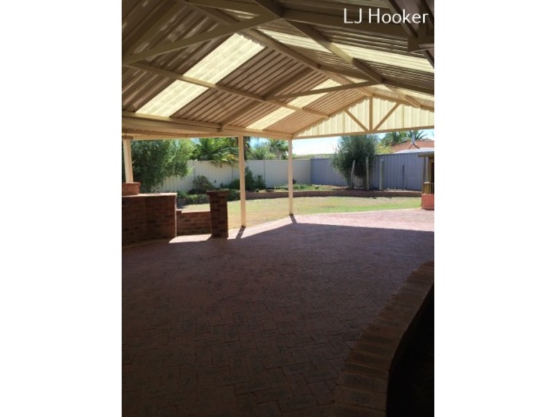 2 Kingsford Court, Port Kennedy WA 6172